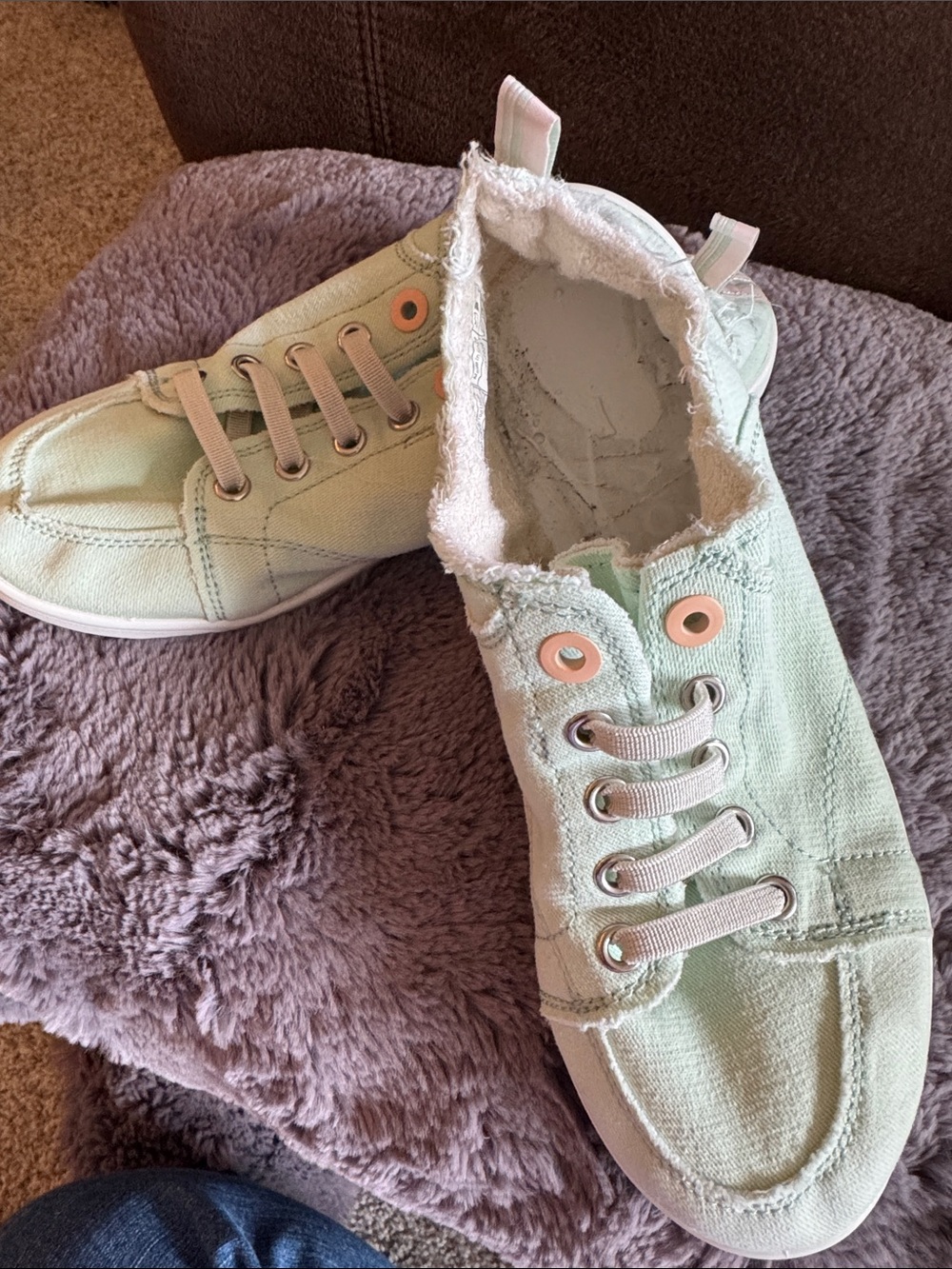 Vionic Mint Green Slip-On Canvas Sneakers